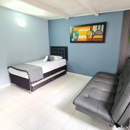 New Cozy Apartment In The Poblado, San Lucas Medellín Dış mekan fotoğraf